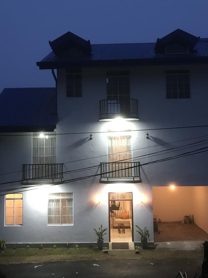 Regal Rose Luxury Apartment *